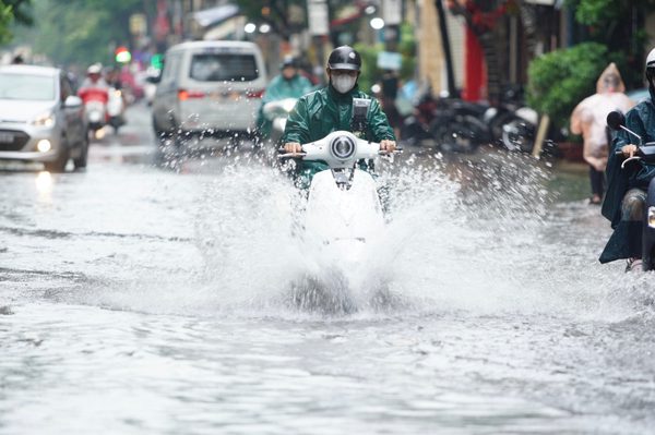 Hà Nội chịu ảnh hưởng của áp thấp nhiệt đới thế nào?