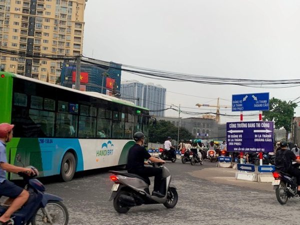 Hà Nội cho phép ô tô, xe máy được đi vào làn BRT trục Láng Hạ - Giảng Võ từ ngày 15/9