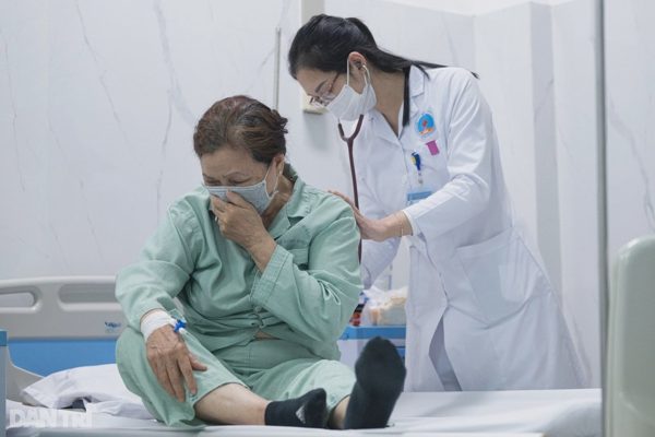 Hà Nội có 200-300 ca cúm nhập viện mỗi tuần, sai lầm khiến bệnh nặng thêm