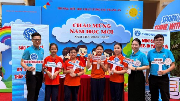 Hà Nội dành gần 185 tỷ đồng hỗ trợ người tham gia bảo hiểm xã hội tự nguyện và bảo hiểm y tế