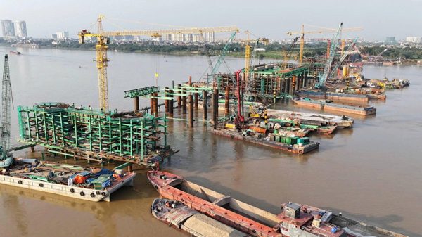 Hà Nội đốc thúc 3 đại dự án cầu: Không để một nhà thầu làm tê liệt tiến độ