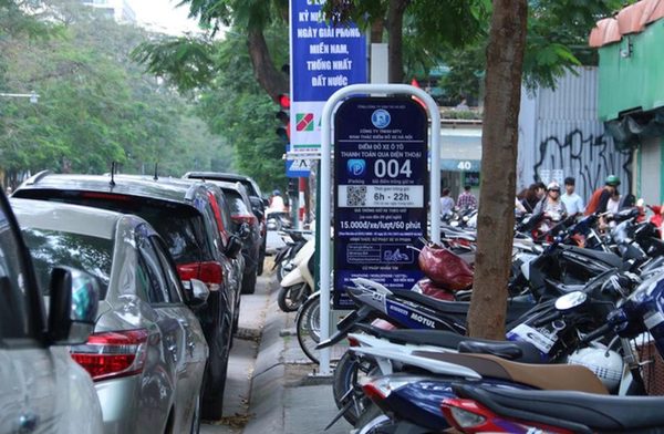 Hà Nội: Giá trông ô tô trong Vành đai I tăng gấp rưỡi