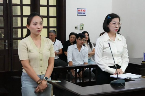 Hà Nội: Hai phụ nữ cùng bị phạt tù vì xô xát tranh chấp khoảng không giữa 2 nhà