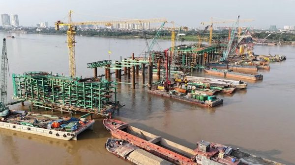 Hà Nội hoàn thành giải phóng mặt bằng 7 cầu vượt sông Hồng