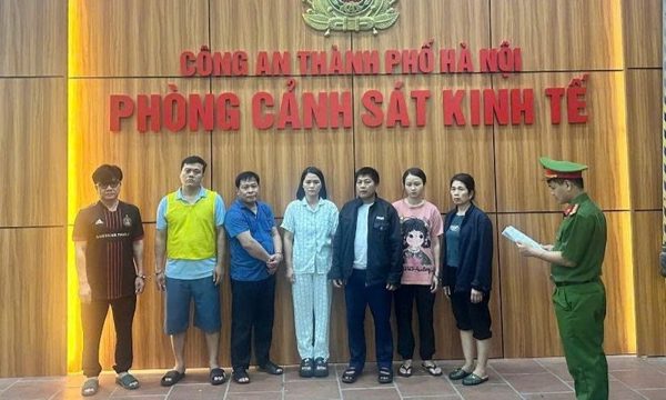 Hà Nội kỷ luật hơn 20 đảng viên, khai trừ ra khỏi Đảng 2 cựu cán bộ