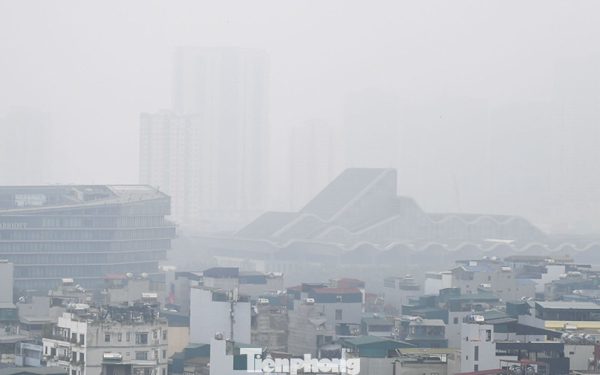 Hà Nội mù mịt trong ngày ô nhiễm không khí đứng thứ hai thế giới