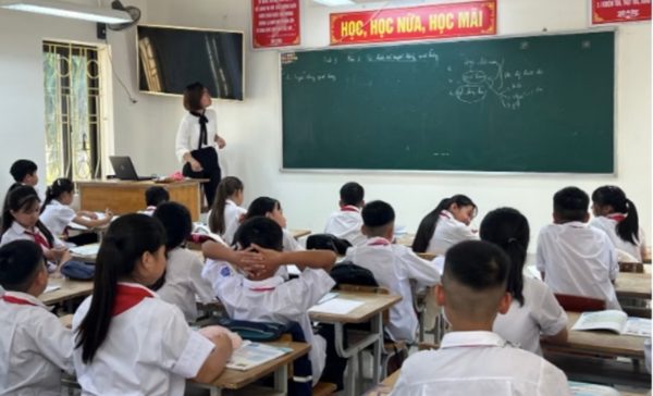 Hà Nội nghiêm cấm ép buộc học sinh tham gia chương trình liên kết nước ngoài