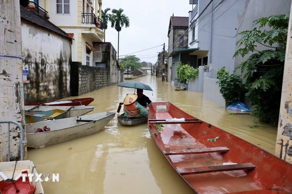 Hà Nội: Nước sông Bùi dâng cao, xã Trần Phú di dời 145 hộ dân đến nơi an toàn
