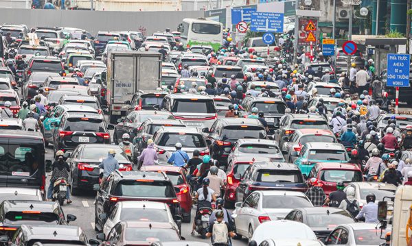 Hà Nội: Nút Nguyễn Chí Thanh - Đê La Thành tắc từ sáng, sau 5/9 còn đến mức nào?