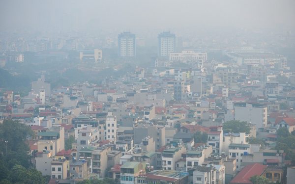 Hà Nội ô nhiễm không khí ở mức đỏ, ngưỡng có hại cho sức khỏe