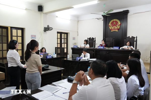 Hà Nội: Phạt tù 2 bị cáo trong vụ “tranh chấp khoảng không” ở Trần Khát Chân
