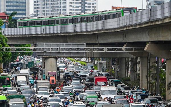 Hà Nội rào chắn đường Nguyễn Trãi để thi công đường vành đai 2,5