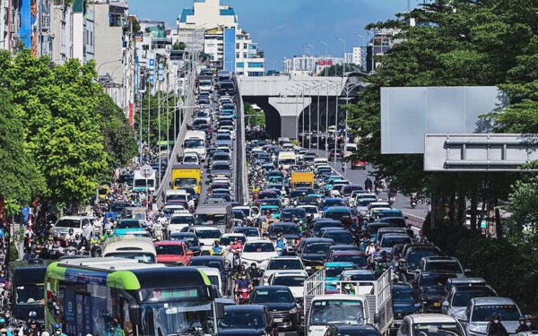 Hà Nội sẽ hỗ trợ 100 người học tiến sĩ để giải quyết 30 bài toán lớn của thủ đô