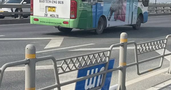 Hà Nội tạm gỡ biển báo khoảng cách trên cầu Nhật Tân