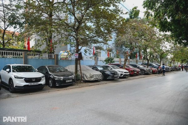 Hà Nội tăng gấp đôi giá trông xe ở lòng đường, vỉa hè