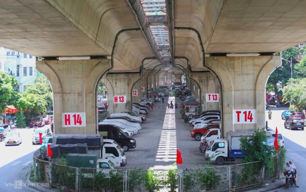 Hà Nội tăng giá trông giữ ôtô, xe máy