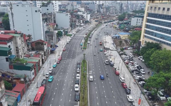 Hà Nội thí điểm điều chỉnh giao thông trên đường Đê La Thành đi vành đai 1, các xe di chuyển ra sao?