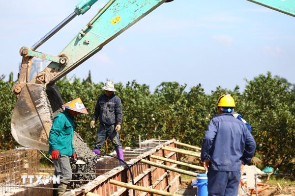 Hà Nội thúc tiến độ cầu Tứ Liên và các tuyến kết nối sân bay Gia Bình