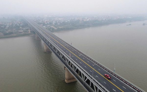 Hà Nội tiếp tục cấm xe tải, xe khách lên cầu Thăng Long theo khung giờ