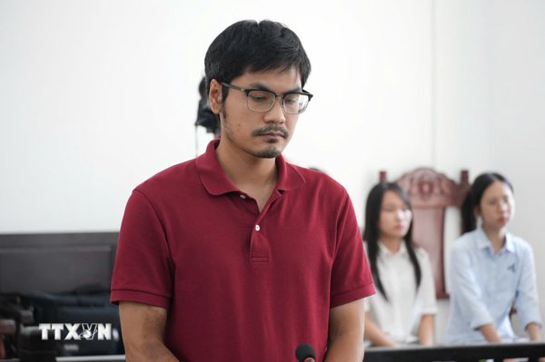 Hà Nội: Trả hồ sơ vụ buôn bán giày giả để làm rõ dòng tiền hơn 3 tỷ đồng