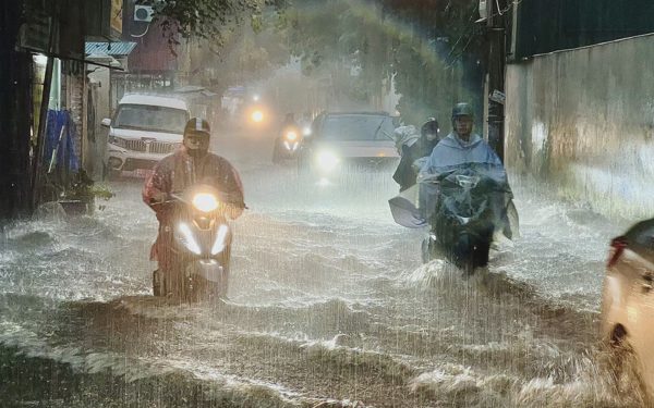 Hà Nội vận hành 'bản đồ mưa ngập', người dân nhận cảnh báo qua điện thoại