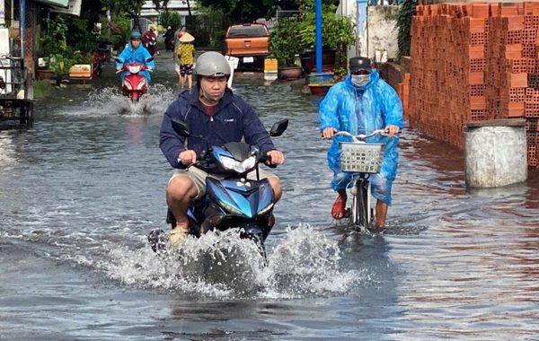 Hạ tầng chắp vá úng ngập triền miên