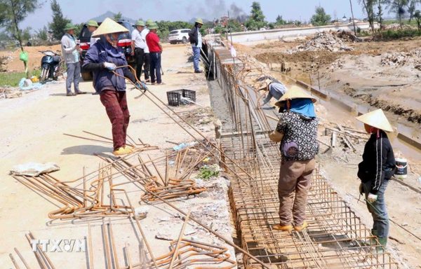 Hà Tĩnh gấp rút gia cố đê kè, bảo vệ hàng nghìn hộ dân trước mùa lũ