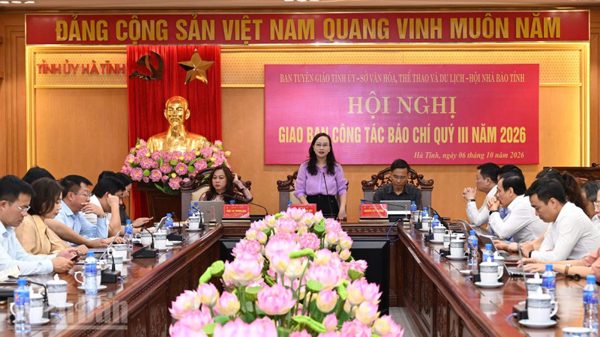 Hà Tĩnh thông tin về hiện tượng cá chết rải rác trên vùng biển thời gian qua