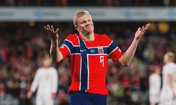 Haaland lập cú đúp giúp Na Uy thắng derby Bắc Âu