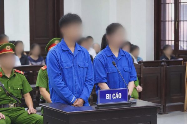 Hai chủ cơ sở sản xuất giá đỗ chứa chất cấm ở Quảng Ninh lĩnh án tù