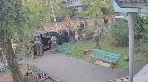 Hai cơ quan an ninh Ukraine đấu súng, ông Zelensky yêu cầu điều tra