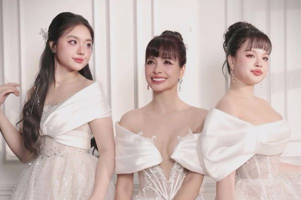 Hai con gái Thúy Hạnh bước vào tuổi trưởng thành, nhan sắc gây chú ý