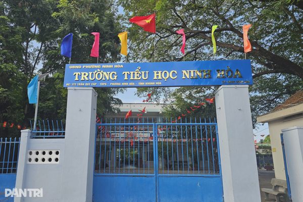 Hai giáo viên kiến nghị làm rõ quy trình luân chuyển, hiệu trưởng nói gì?