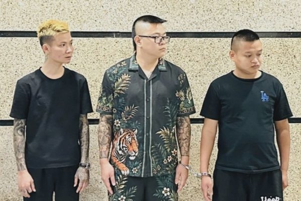 Hai nữ nhân viên karaoke bị khống chế, nhốt trong container ở Thanh Hóa