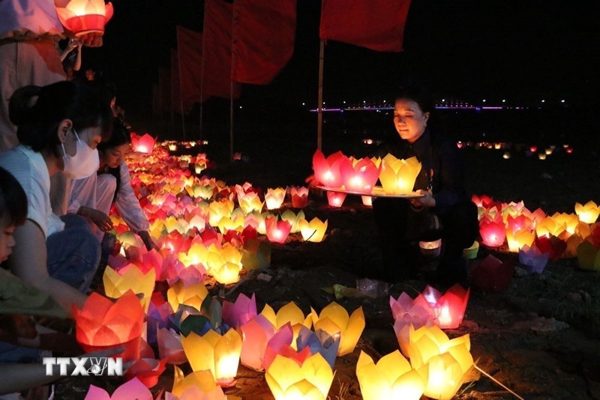 Hải Phòng: Lễ cầu an và hội hoa đăng trên sông Lục Đầu
