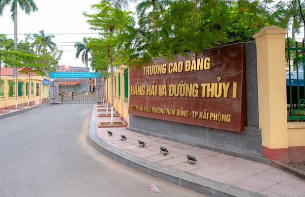 Hải Phòng: Tạm đình chỉ 2 nhóm học sinh liên quan vụ nam sinh 16 tuổi bị đánh tử vong để phục vụ điều tra