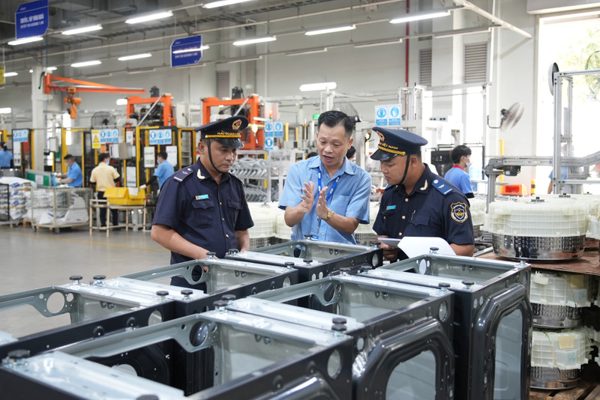 Hải quan: Hoạt động buôn lậu, gian lận thương mại có dấu hiệu hình sự gia tăng