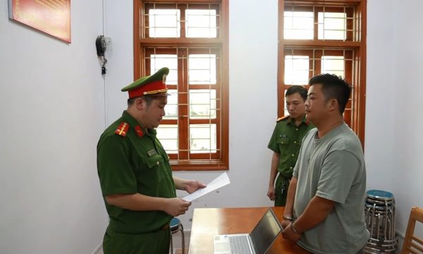 Hải Sa Pa cùng vợ bị khởi tố về hành vi bán thịt trâu Ấn Độ gắn mác đặc sản Tây Bắc