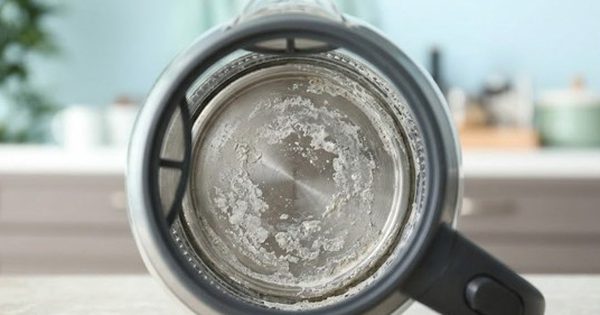 Hai sai lầm phổ biến khi pha sữa cho con và cách phòng tránh