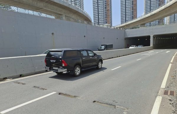 Hầm chui nút giao An Phú nhiều ổ gà