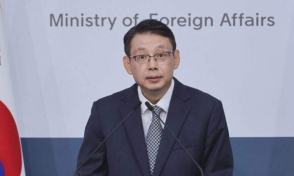 Hàn Quốc rút nhân viên tại sứ quán ở Ukraine sau tranh cãi về 'tù binh Triều Tiên'