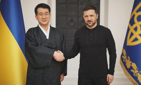 Hàn Quốc triệu hồi đại sứ sau căng thẳng với Ukraine về 'tù binh Triều Tiên'