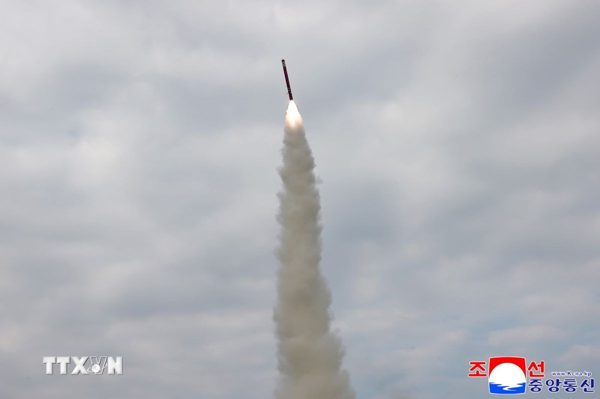 Hàn Quốc xác định Triều Tiên phóng tên lửa đạn đạo ra vùng biển phía Đông