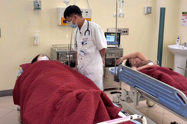 Hàng chục công nhân dệt may ở Huế nhập viện nghi ngộ độc thực phẩm