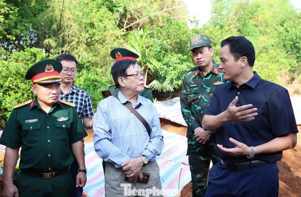 Hàng chục mộ liệt sĩ được tìm thấy ở đồi Đá Vôi, Lào Cai: 'Lựu đạn, súng được tìm thấy giúp tôi nhận ra đồng đội'