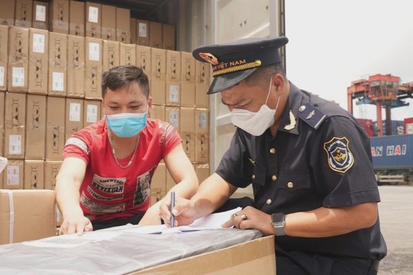 Hàng giả trên mạng đặt ra yêu cầu mới về bảo vệ quyền sở hữu trí tuệ