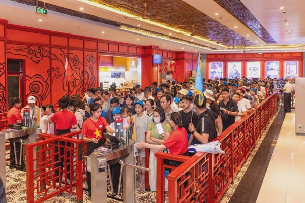 Hàng nghìn du khách đổ về Sun World Hạ Long dịp Quốc khánh