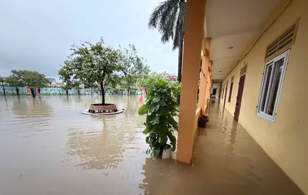 Hàng nghìn học sinh Nghệ An phải nghỉ học do mưa lũ
