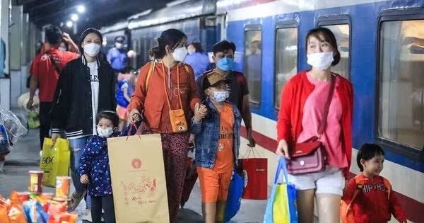 Hàng nghìn vé tàu miễn phí đưa, đón công nhân dịp Tết Nguyên đán Đinh Mùi 2027