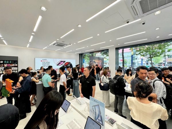 Hàng trăm nghìn khách đặt cọc để sở hữu sớm iPhone 18 Pro ngày 18/9 ở Việt Nam